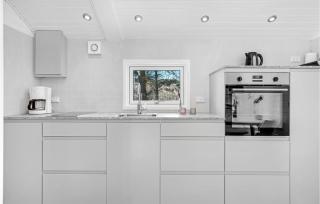 A Stunning Home In Nexø With 1 Bedrooms And Wifi - Neksø - 6