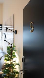 Broncks Apartment 5 - Modern 2-Bedroom in the Heart of Tórshavn - 3