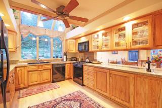 Lincoln Place Chalet - 4