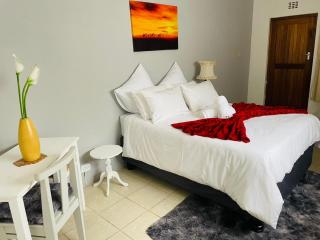 Repose Guest house! - King Williamʼs Town - 7