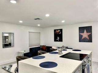 Home in West Palm Beach, FL -Ware - West Palm Beach - 9