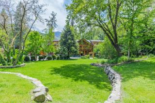 The Lindsay Lodge - - 2