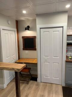 Refined Studio New Construction 1 Mile From Town - Pittsburgh - 3