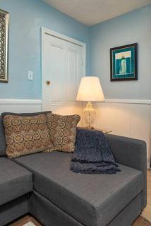 Stylish and Refined with Easy City Access - Pittsburgh - 1