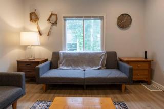 Urban Oasis Easy City Access Brand New - Pittsburgh - 1