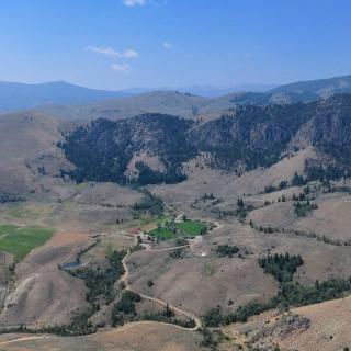 Twin Peaks Guest Ranch - Salmon - 9