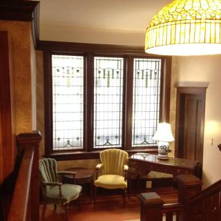 Parlor Suite in Heritage Manor, Fairfield, near DT - Victoria - 3
