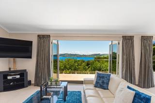 Tui Lookout - Spa Pool & Lake Views - 5