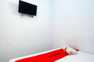 RedDoorz near Bandara Ahmad Yani Semarang - Semarang - 7