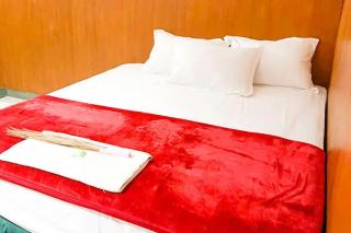 Hotel Shabine Rungkut Mitra RedDoorz - Surabaia - 0