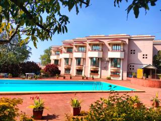 The Dhanhills - a valley view hotel in panchgani - Panchgani - 9
