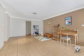 KozyGuru / Penrith / Cosy 4BED House / Free Internet NPE051 - 4