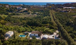 Villa con piscina cerca de la playa - Estepona - 0