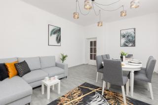 Metro Plac Wilsona Apartments Mickiewicza by Noclegi Renters - Warsaw - 4