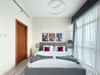 Trophy Stays - Vibrant Work-Friendly Studio in Business bay - 1