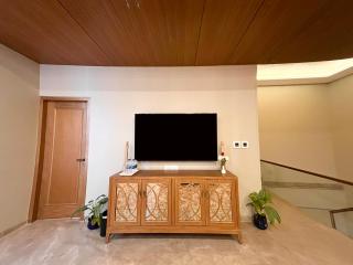 Hotel Centre Point - 1