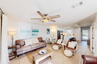 Summer Lake Townhomes 1 - 7