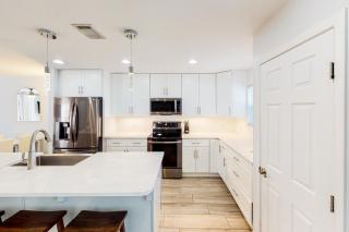 Summer Lake Townhomes 1 - 2