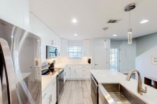 Summer Lake Townhomes 1 - 1