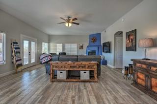North Phoenix Desert Gem with Yard and Hot Tub! - Phoenix - 3