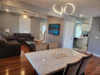 Newly updated 3 bedrooms luxury house - Worcester - 0