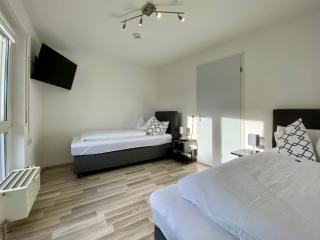 3 Zimmer Apartment in S-Bahn Nähe, 76 qm, max 5 Pers, 30qm Dachterasse, Garage, Internet 1000 MBit - Gärtringen - 4