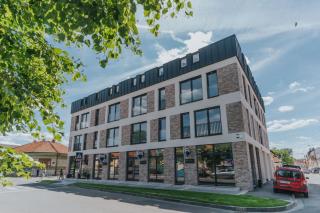 Skylight Loft near City Center - 6