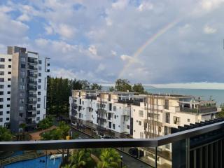 Timurbay Treasures Studio Apartment Side Seaview with Wifi Neflix - Kuantan - 0