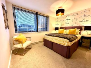 Super Modern New 2 Bedroom Apartment - Next to the Beach - Great Location - Fast WiFi - Smart TV - sleeps up to 4! Close to Purbeck, Corfe Castle, Sandbanks, Poole & Bournemouth - 6