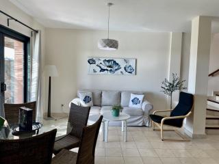 HomeForGuest Villa 5 in Salobre Golf with private pool, garden and great views - 4