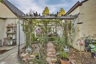 Updated Menlo Park English Tudor Garden Cottage! - Menlo Park - 1