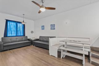 4 BR Single Story w/Studio Unit_Grill_Near beach - Long Beach - 6