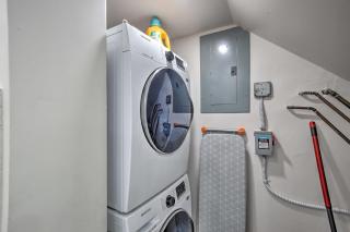 Canal-Front Condo Walk to Downtown Ft Lauderdale! - 2