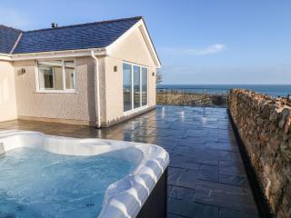 Yr Hen Feudy - Moelfre - 0