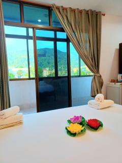 Happy Holidays Hotel - 8