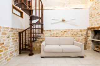 Sea front historic house in the heart of old town, inside torrione aragonese - Giovinazzo - 5