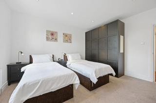 Ealing Broadway - Lovely 2-bedroom flat with offstreet parking - Ealing - 2