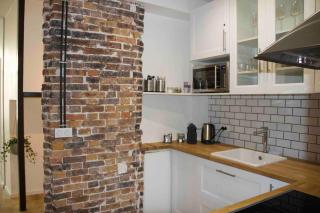 Another brick in the wall Apartment in Paris Sleeps 9 - Parijs - 8