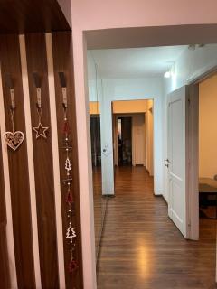 Majestic Luxury Apartment Close to Presidential Palace - Bucharest - 2