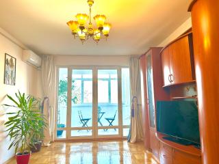 Vintage Bucharest apartment - Bucarest - 8