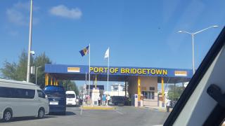 DonaMae 2 story Barbados House - Bridgetown - 5