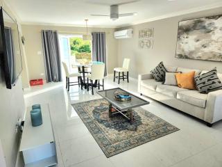 Modern Luxury 2-bedroom 2.5-bathroom townhouse - 0