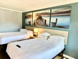 Days Inn by Wyndham Pensacola - Historic Downtown - 2