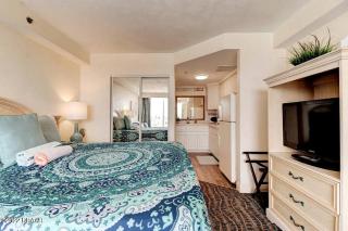Sleeps 4: Family-Friendly Beach Condo and Resort - Daytona Beach - 7
