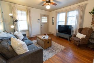 Historic Revival Midtown Memphis Duplex 64 Yes Pets Fast Wifi Free Parking - Memphis - 1