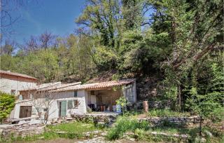 Awesome Home In Goult - 2