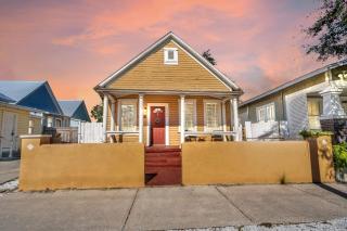 Heart of Ybor City 3bedroom walk to 7th ave - Tampa - 0