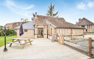 Awesome Home In St Pierre En Auge - Vieux-Pont-En-Auge - 2