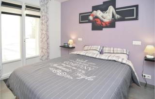 Nice Home In Saint-Gilles - 4