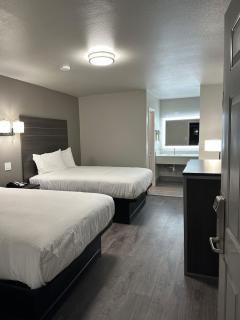 Sleepy Traveler Motel - 1